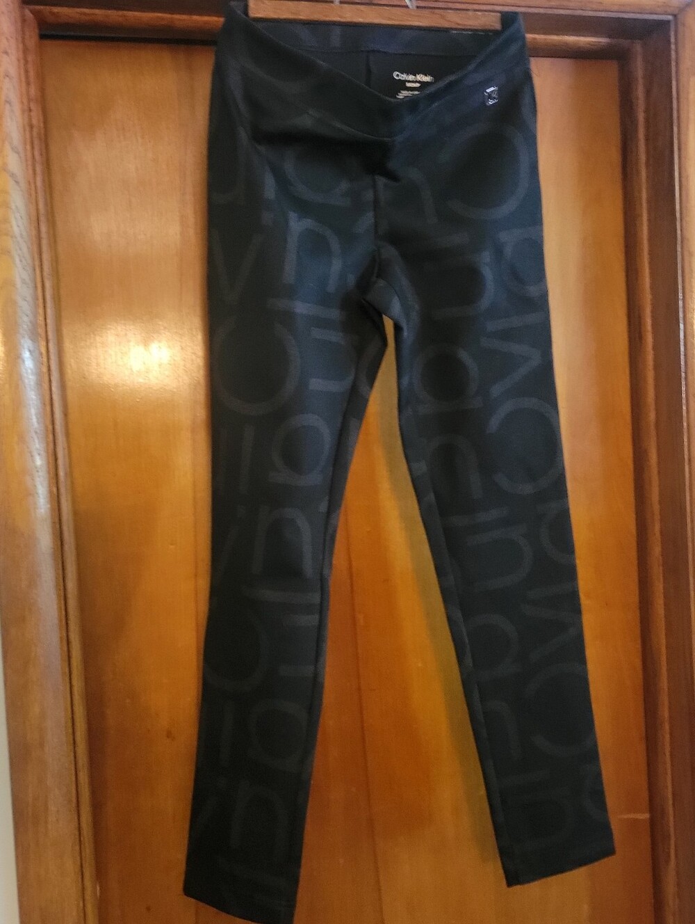 Calvin Klein Power Stretch XL Black ankle leggings. NWOT